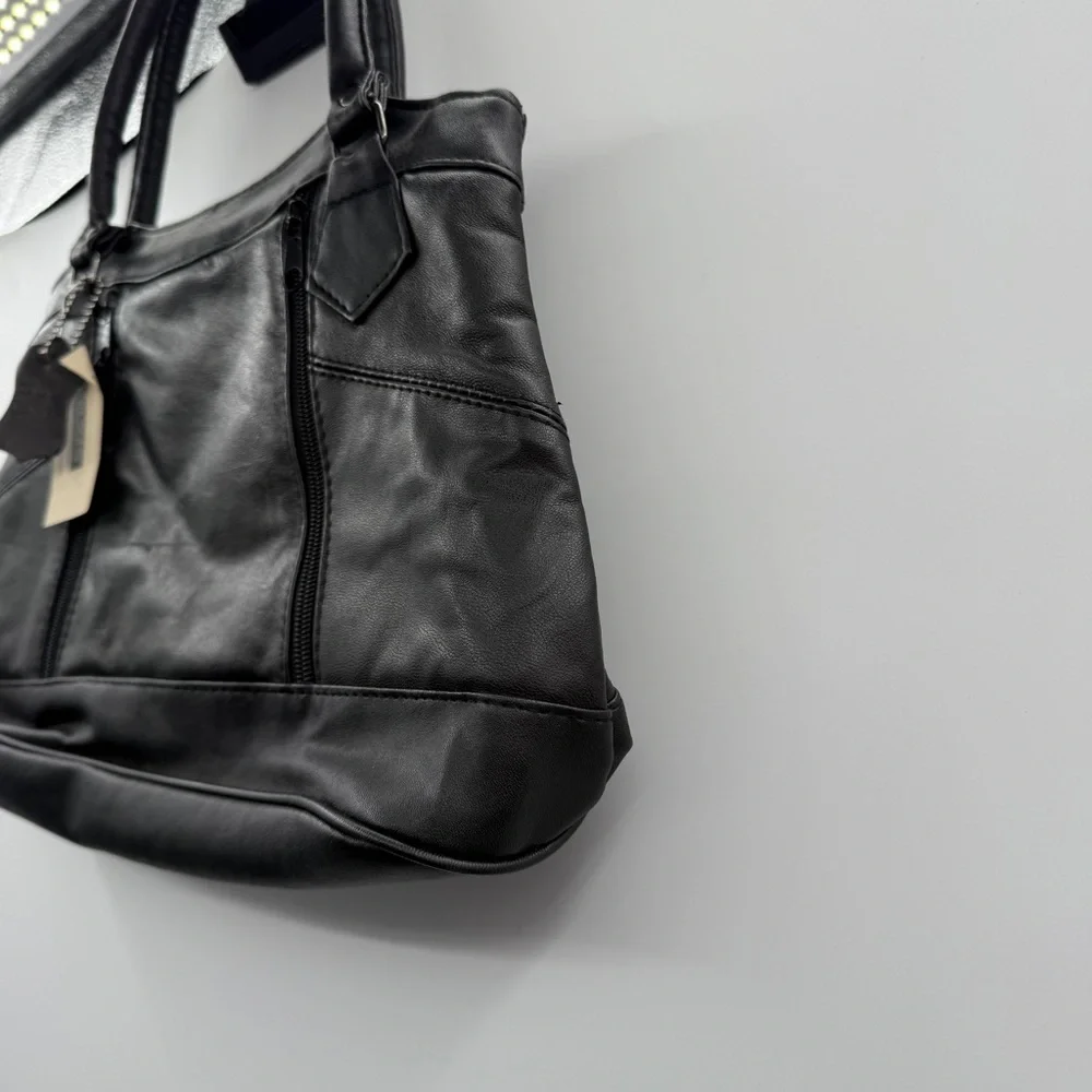 Wilsons Leather NWT Shoulder‎ Bag Black Women’s Handbag Classic Everyday Purse